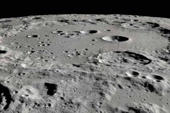 Астроном Владимир Сурдин допустил существование жизни на Луне