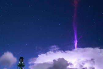 Ученые выяснили, что молнии могут бить по краю космоса не наблюдавшимися ранее способами