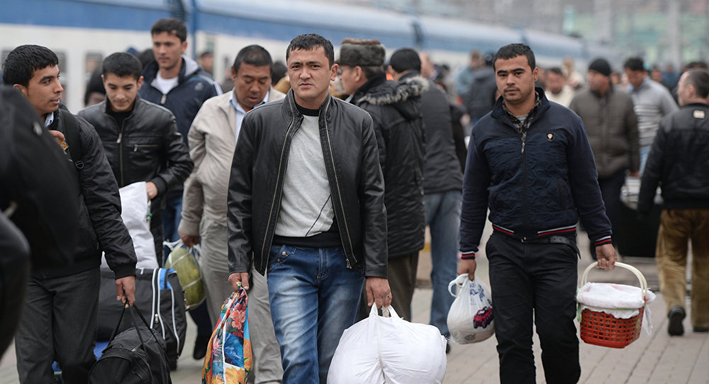 "Опасная инфекция": почему из России массово депортируют мигрантов