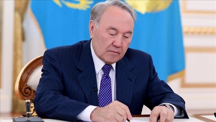 Назарбаев Н.А. привился "Спутником V" в присутствии  СМИ