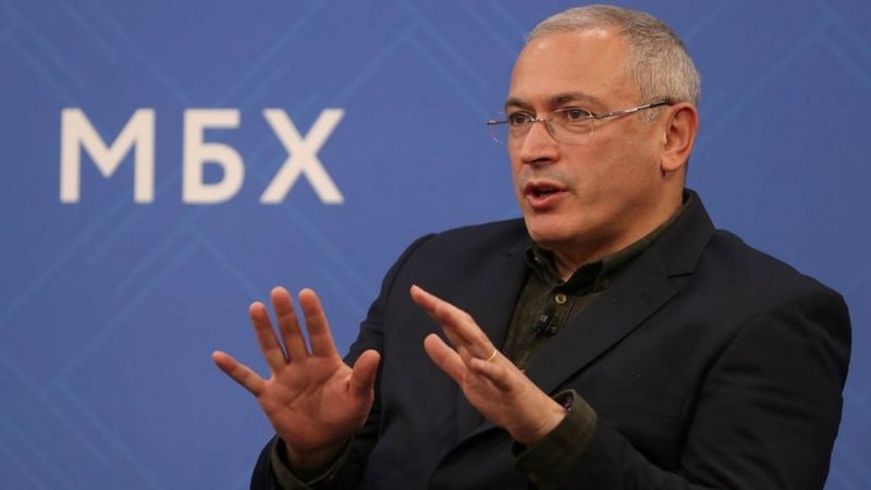 Дайджест: Власти России запретили три фонда Ходорковского; фирме Трампа предъявят обвинения