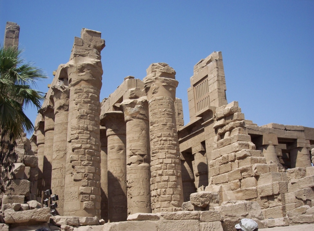 Карнакский храмовый комплекс был построен на месте изменившегося русла Нила