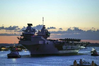Корабли ВМС Великобритании войдут в Южно-Китайское море независимо от реакции КНР