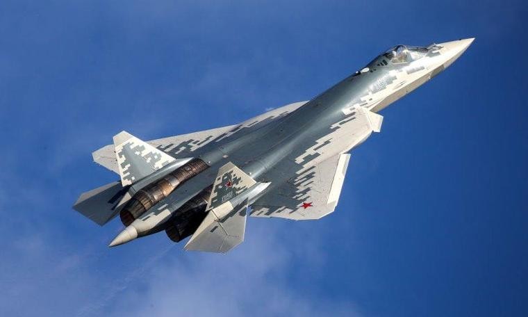 10 лет назад, 29 января 2010 г.,  впервые поднялся в воздух Су-57