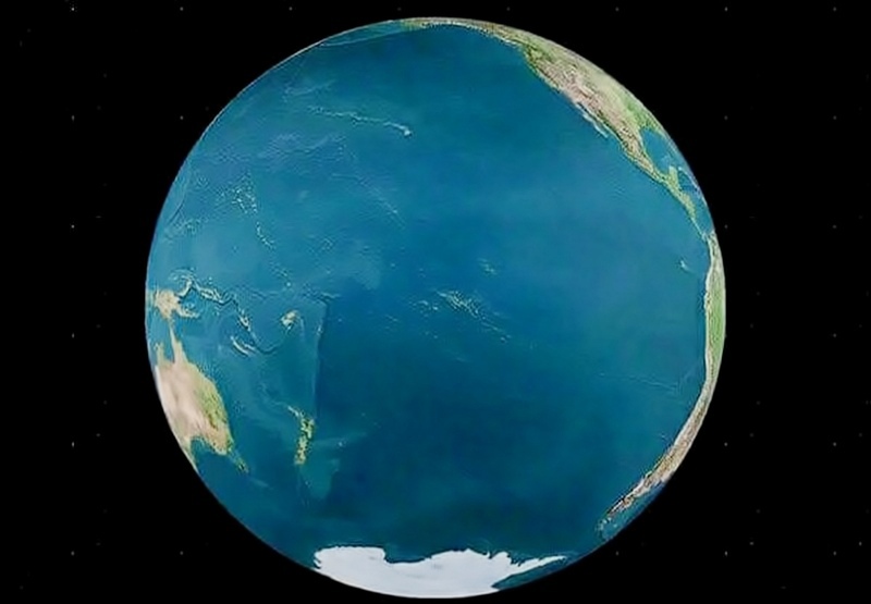 Земля со стороны Тихого океана. Чем не водная планета?