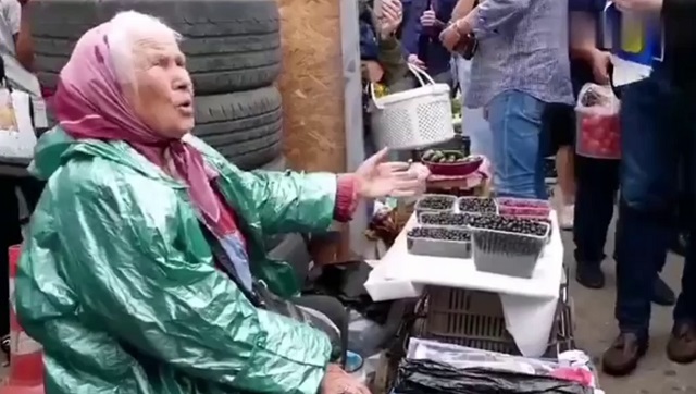 Пенсионерка на рынке «поставила на место» Жириновского