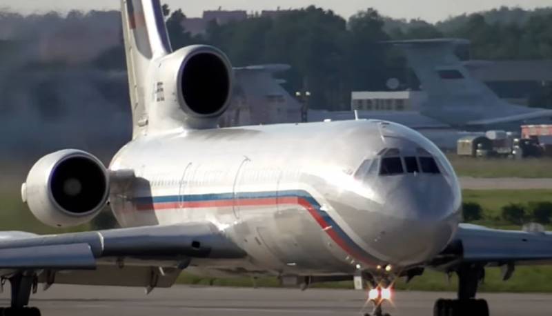В сети: Ту-154М Минобороны РФ развернулся над Каспийским морем, не став входить в воздушное пространство Ирана