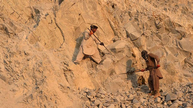 Несметные сокровища Афганистана. Кому достанутся медь, золото и литий при талибах?
