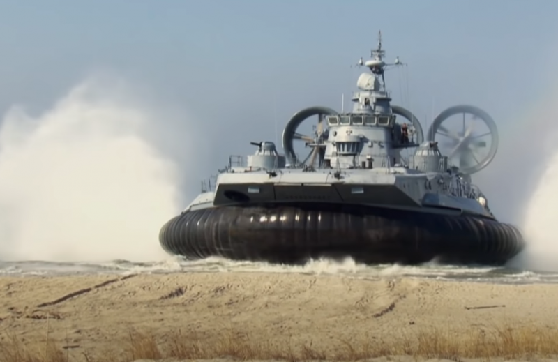 ВМФ РФ получит серию новых десантных кораблей на воздушной подушке