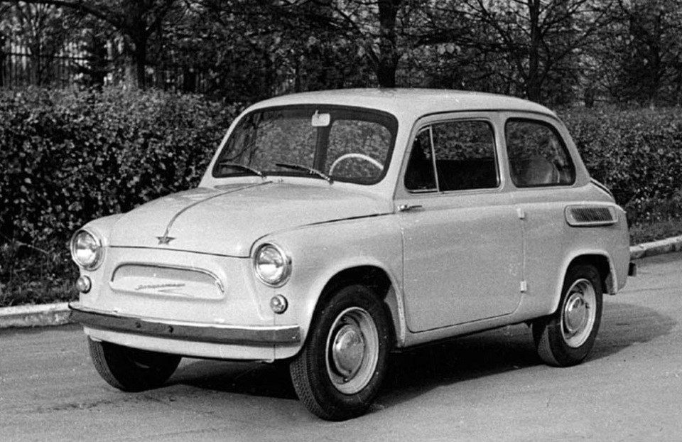 60 лет назад – 1 октября 1960 года с конвейера завода «Коммунар» сошел первый автомобиль марки «Запорожец»