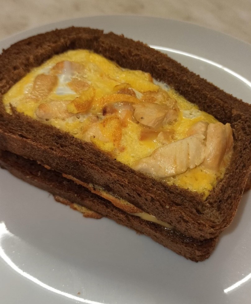Необычный и очень вкусный бутерброд - сэндвич с курицей и яйцом