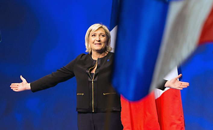 BFM TV (Франция): Марин Ле Пен хотела бы восстановить «нормальные отношения» с Россией и выйти из объединенного командования НАТО