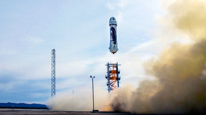 New Shepard отправил туристов на 11 минут в космос