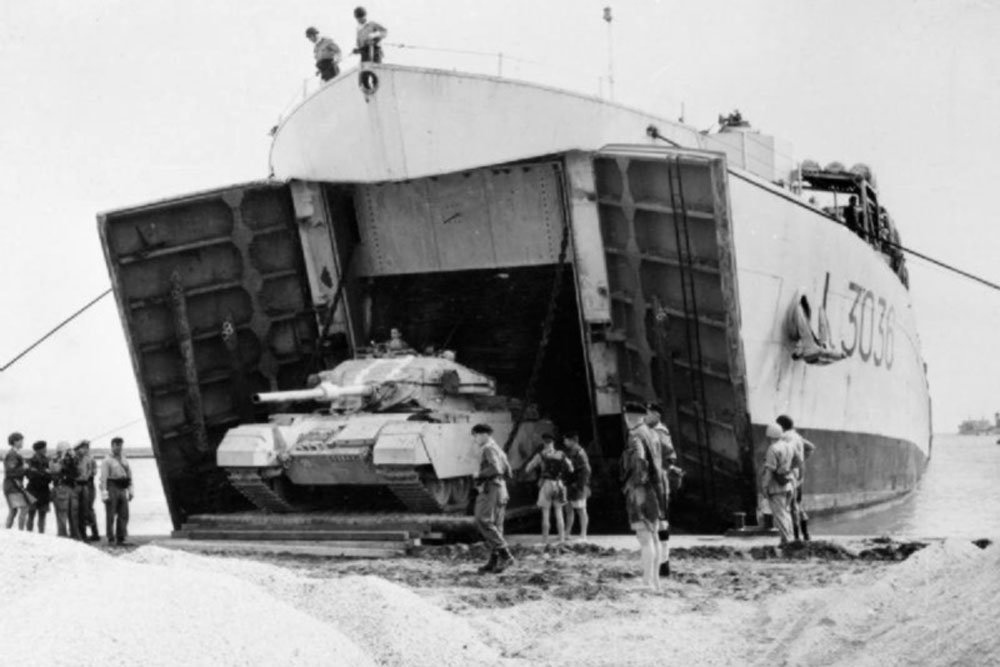 Суэцкий кризис: как СССР угрозами выгнал Британию и Францию из Египта