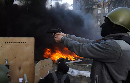На Украине около 2,5 миллионов граждан готовы взяться за оружие против правительства