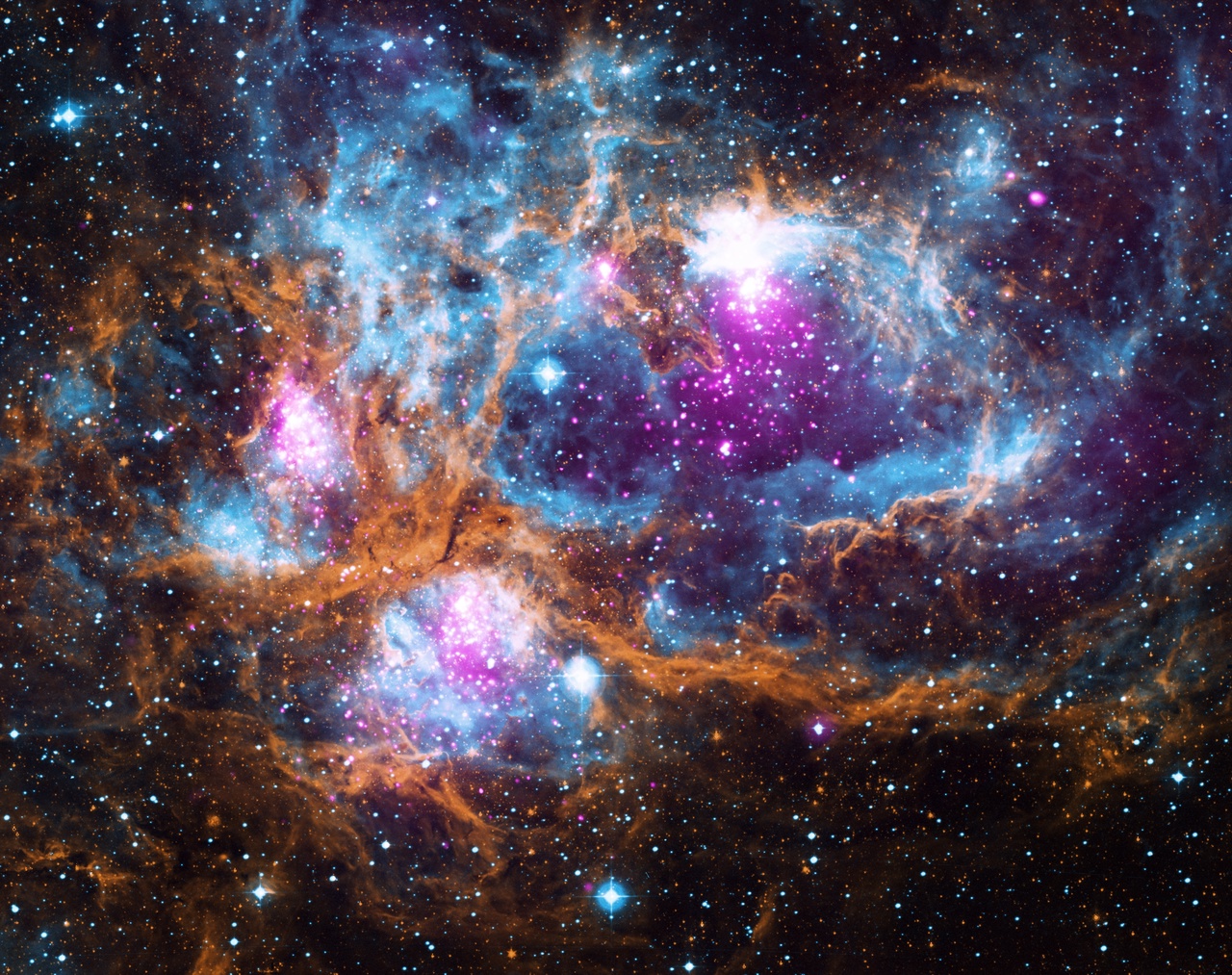 NGC 6357 (другие обозначения — ESO 392-SC10, CED 142)