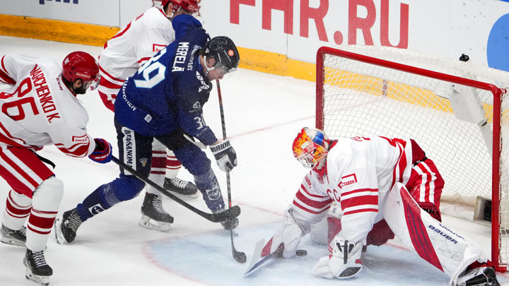 Сборная России по хоккею уступила финнам на домашнем Евротуре