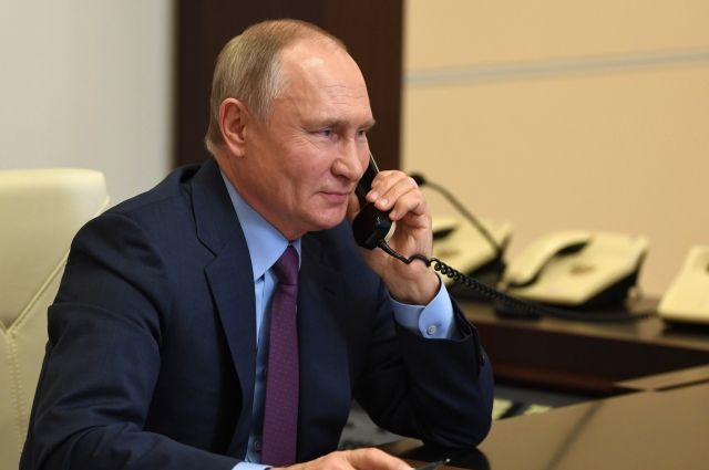Путин поговорил по телефону с новым канцлером ФРГ Шольцем