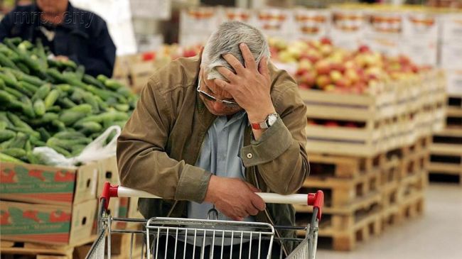 Росстат: цены на продукты в России продолжают расти