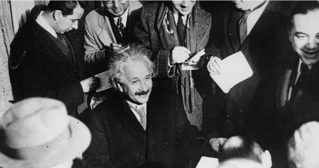 Где есть воля, там и путь: как Альберт Эйнштейн вывел свою формулу счастья, как она выглядит