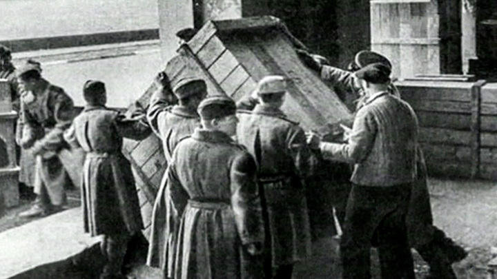 Подвиг хранителей: кто и как спасал музейные ценности в блокадном Ленинграде