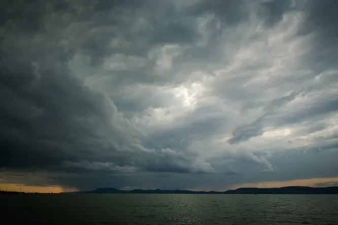 Ливень на заказ: ученые работают над системой электрификации облаков для вызова дождя