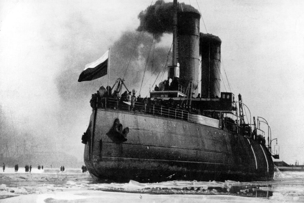 Ледовый поход: как корабли Балтфлота спасли от немцев