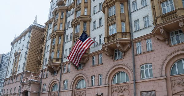 Посольство США посоветовало американцам подумать о плане по выезду из России