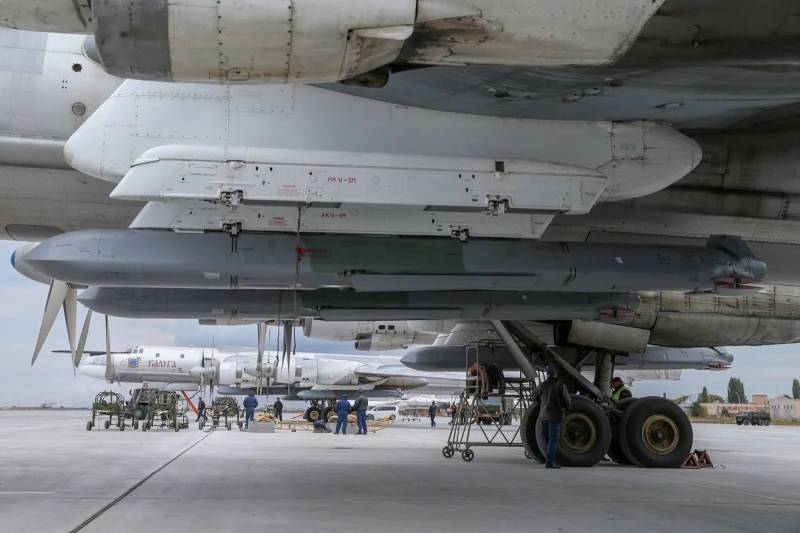 Французская пресса: В отличие от США Россия сделала ставку на ракеты-«невидимки», а не на «стелс»-бомбардировщики