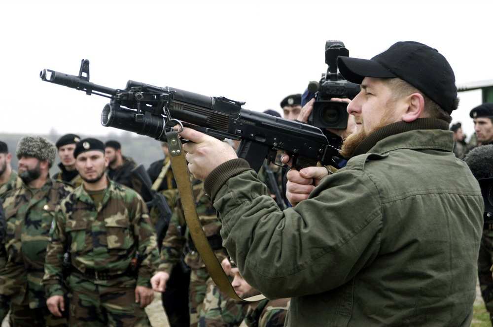 Нацистов в плен не брать: знаменитый чеченский батальон идёт на Мариуполь