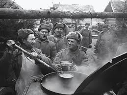 «Операция Борщ»: зачем ЦРУ выкрало рецепт советского военного супа?!