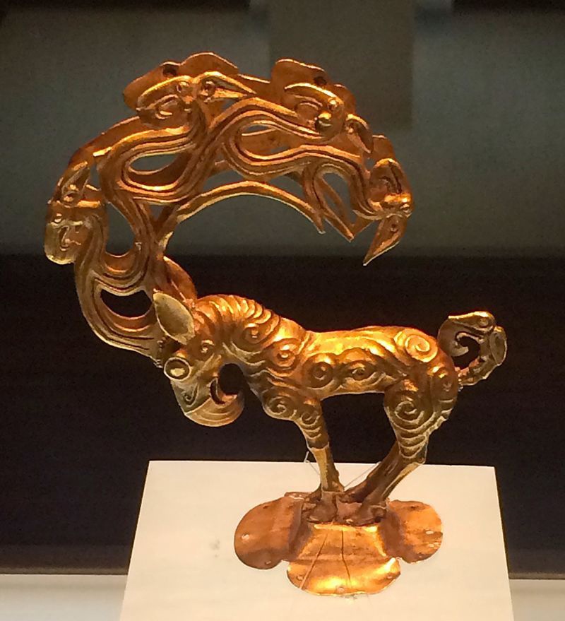 Золотой олень, Ордосская культура, Внутренняя Монголия, 6-2 век до н.э.