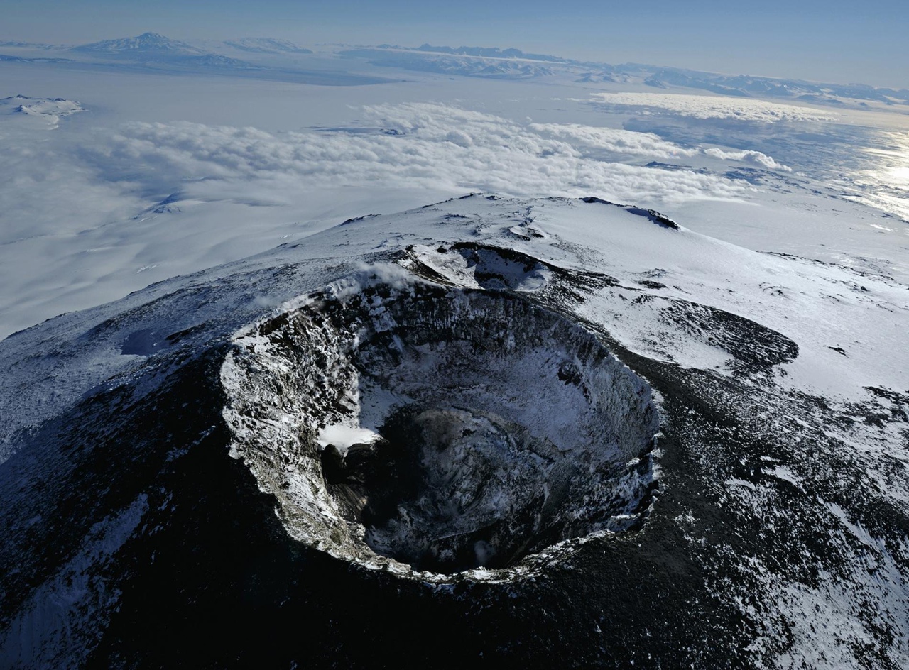 Как 300-километровая железяка оказалась в Антарктиде?