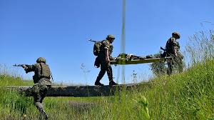 Украинские военные при отступлении забирают трупы иностранных наемников, но бросают тела своих бойцов