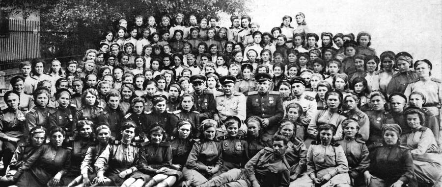 Доложили о них самому Гитлеру: чем советские пленные женщины удивляли немцев