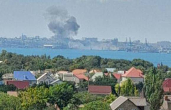 В Киеве – настоящая истерика на фоне горящих в Одессе катеров ВМС . ВИДЕО