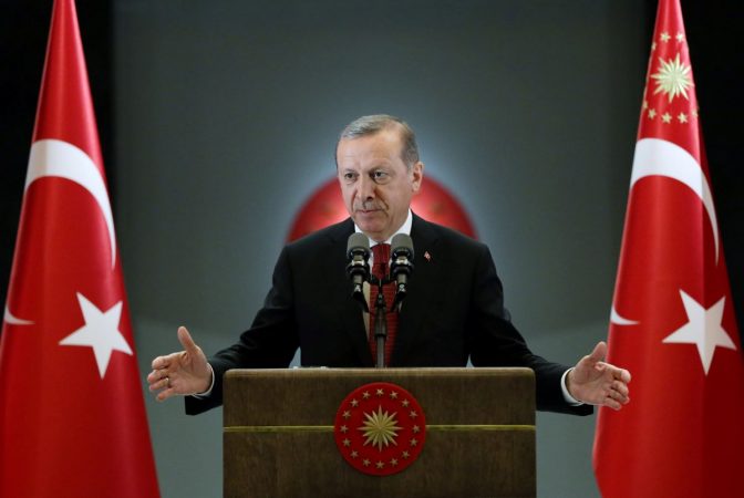 Россия обнулит турецкую экономику, если Анкара перекроет Босфор, заявил эксперт...