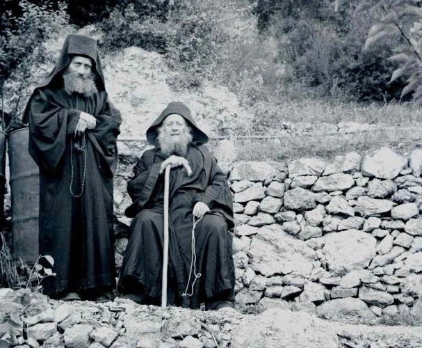 Усмирение плоти: какие четыре самых сложных практики используют афонские монахи