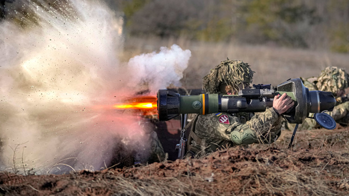 Новое оружие не помогает Киеву воевать, а только увеличивает жертвы