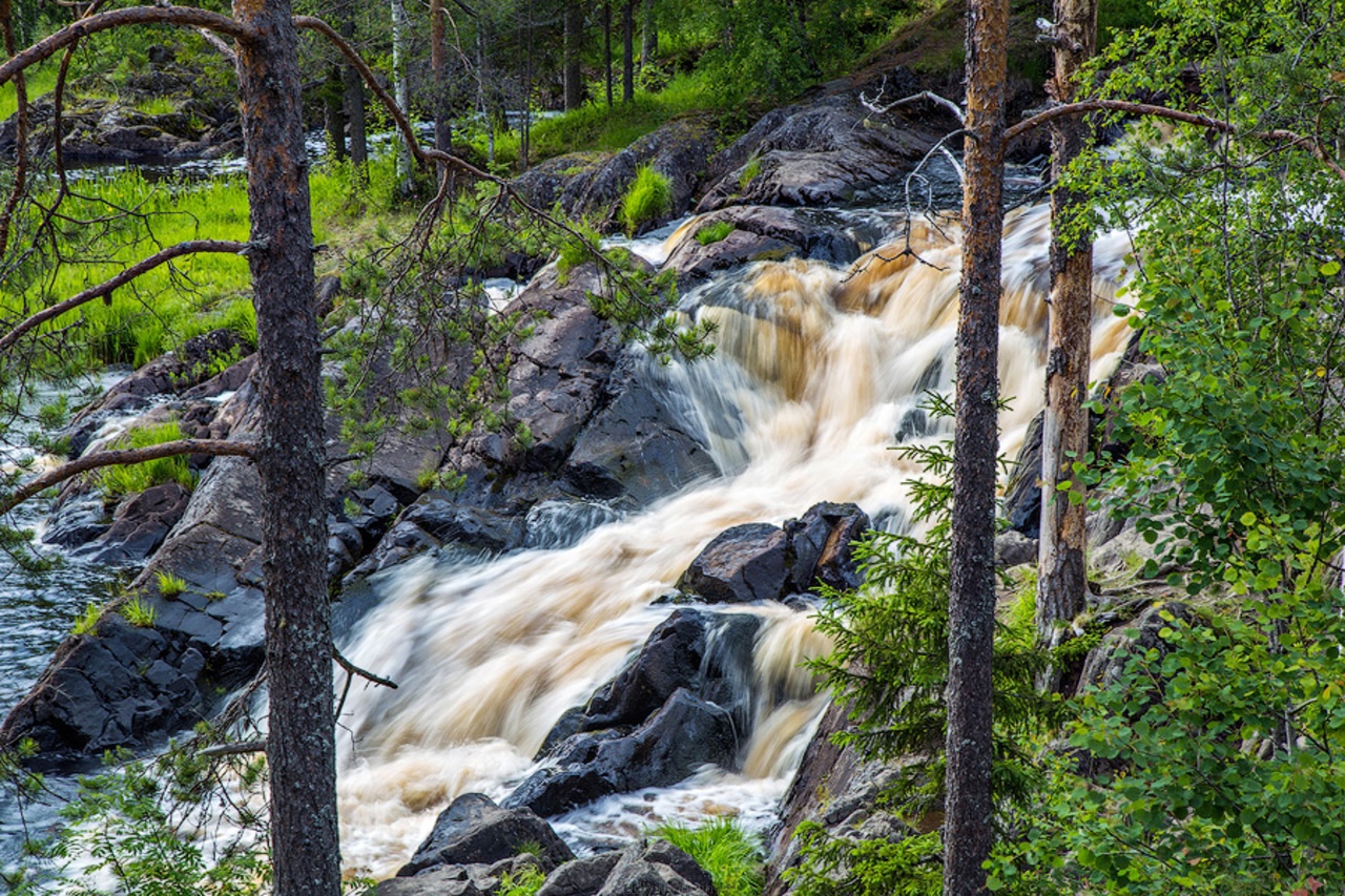 Главное природное чудо Рускеалы – здешние водопады.