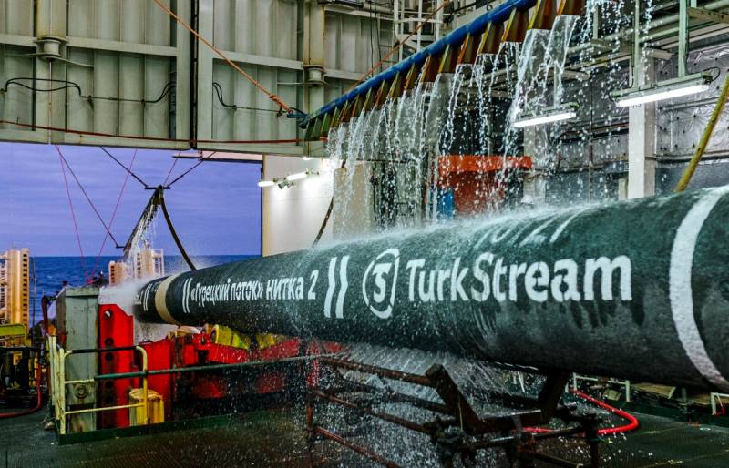 По «Турецкому потоку» пошел российский газ