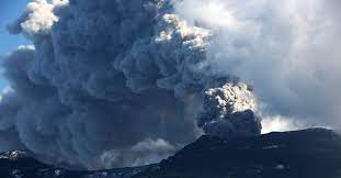 Началось извержение вулкана Стромболи в Италии