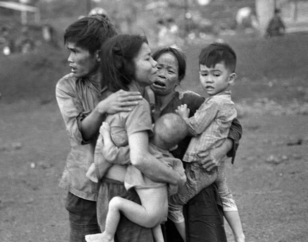 1 ноября 1955 г. началась война во Вьетнаме. Погибло более 3 млн. мирных жителей.