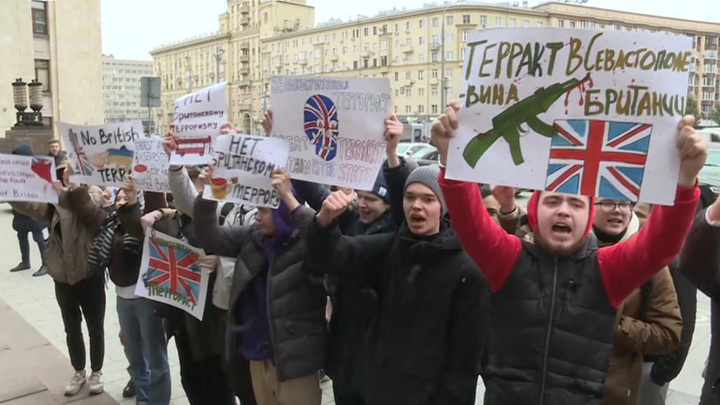 Британскому послу в РФ напомнили, кто на самом деле страна-террорист