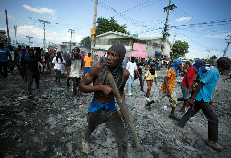 Кортеж посольства США попал под обстрел в Гаити