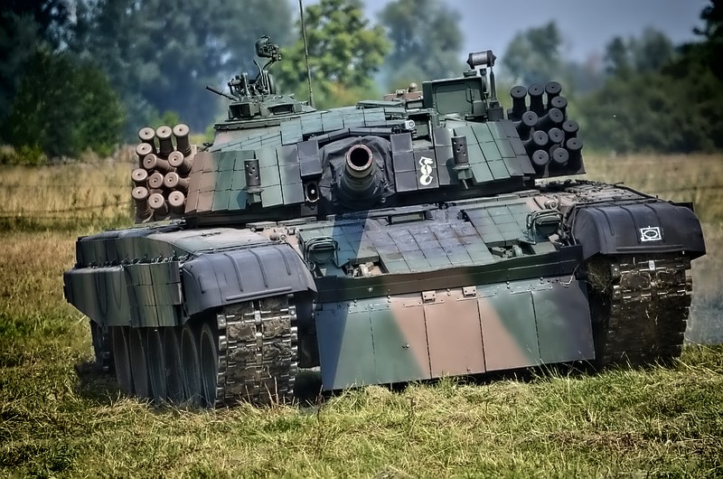 Почти детективная история : на Украине странным образом пропали польские танки