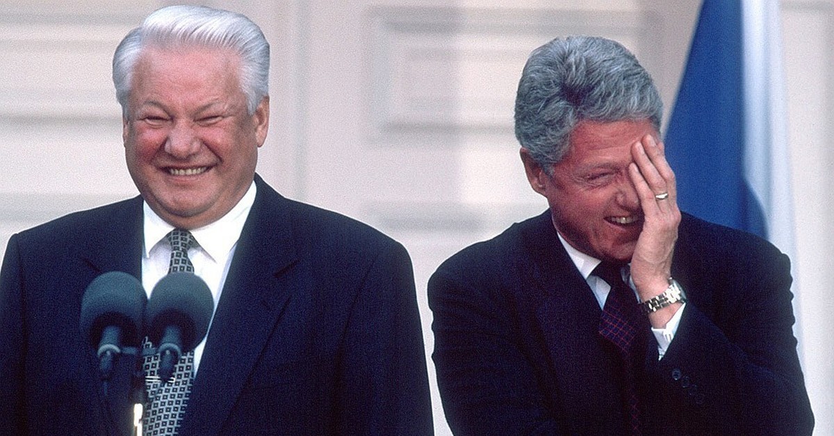 «Вы обоср*лись!!!». Над чем так ржал Клинтон возле Ельцина?