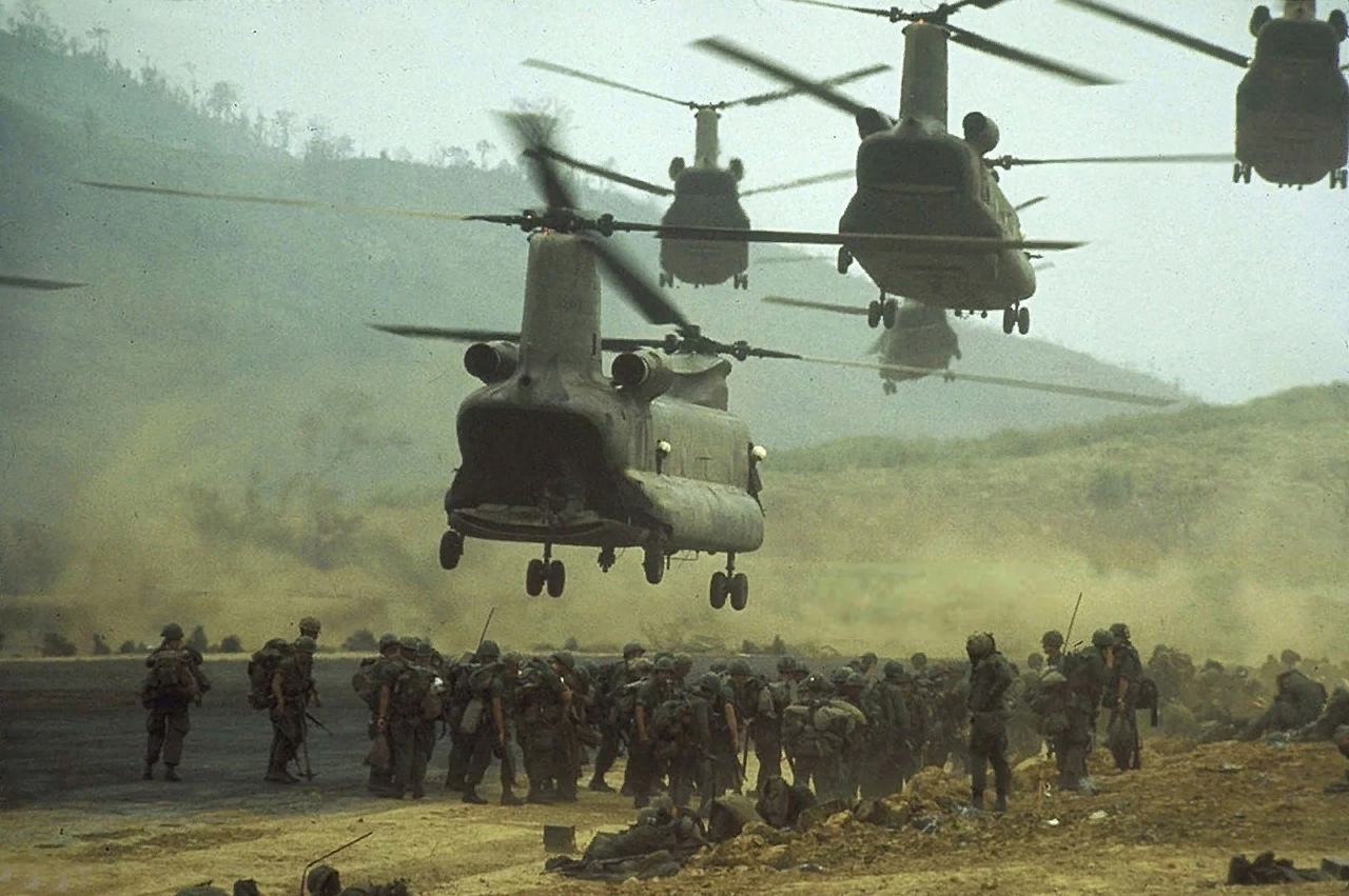 15 января 1973 года американский президент Ричард Никсон объявил о прекращении активных боевых действий против Северного Вьетнама.