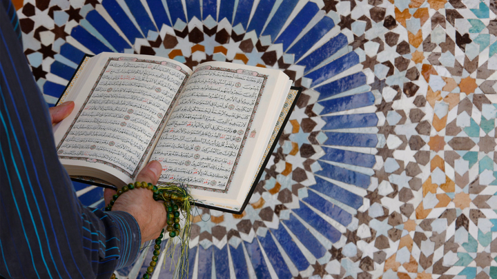 Сожжение Корана в Стокгольме назвали сатанизмом