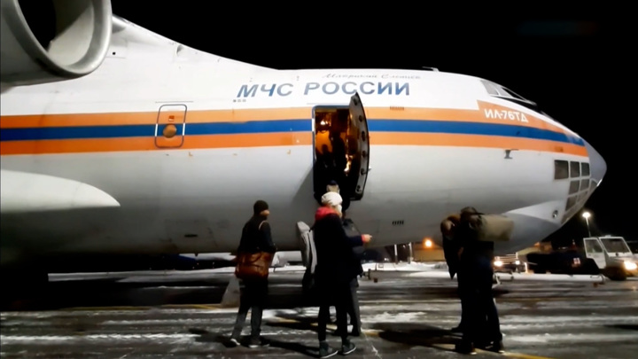 Самолеты Ил-76 МЧС России с группой спасателей готовы к вылету в Турцию